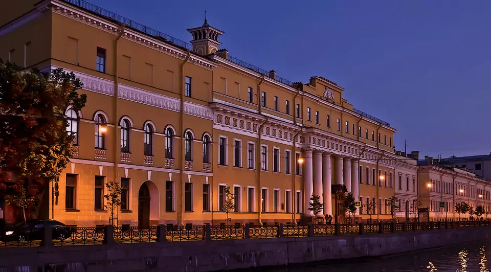 Yusupov Palace interiors for a private tour
